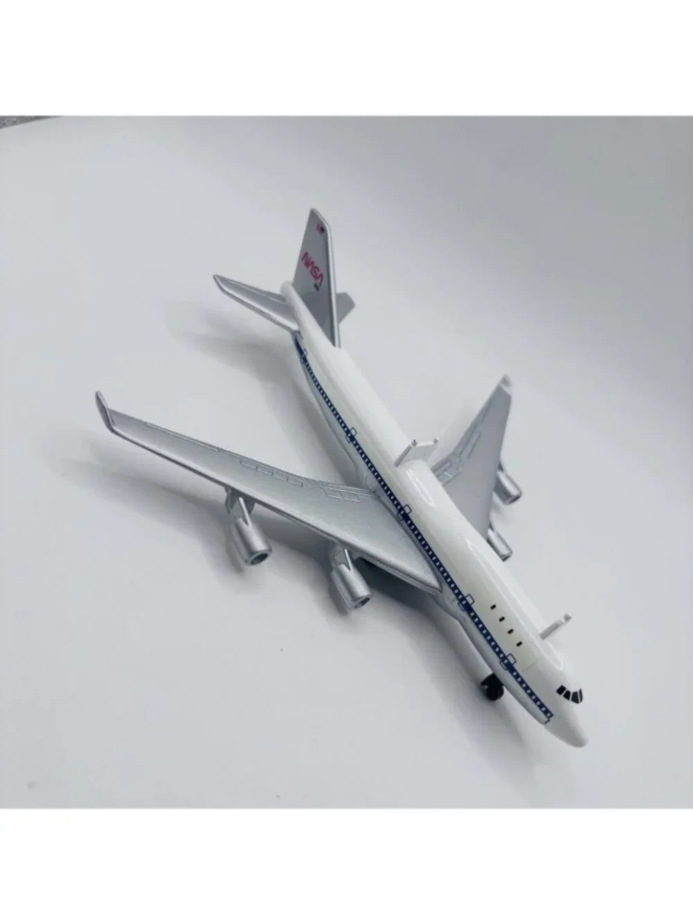 Vintage Lot of Diecast Commercial Aircraft. Set of 5! 3 Planes are Matchbox!